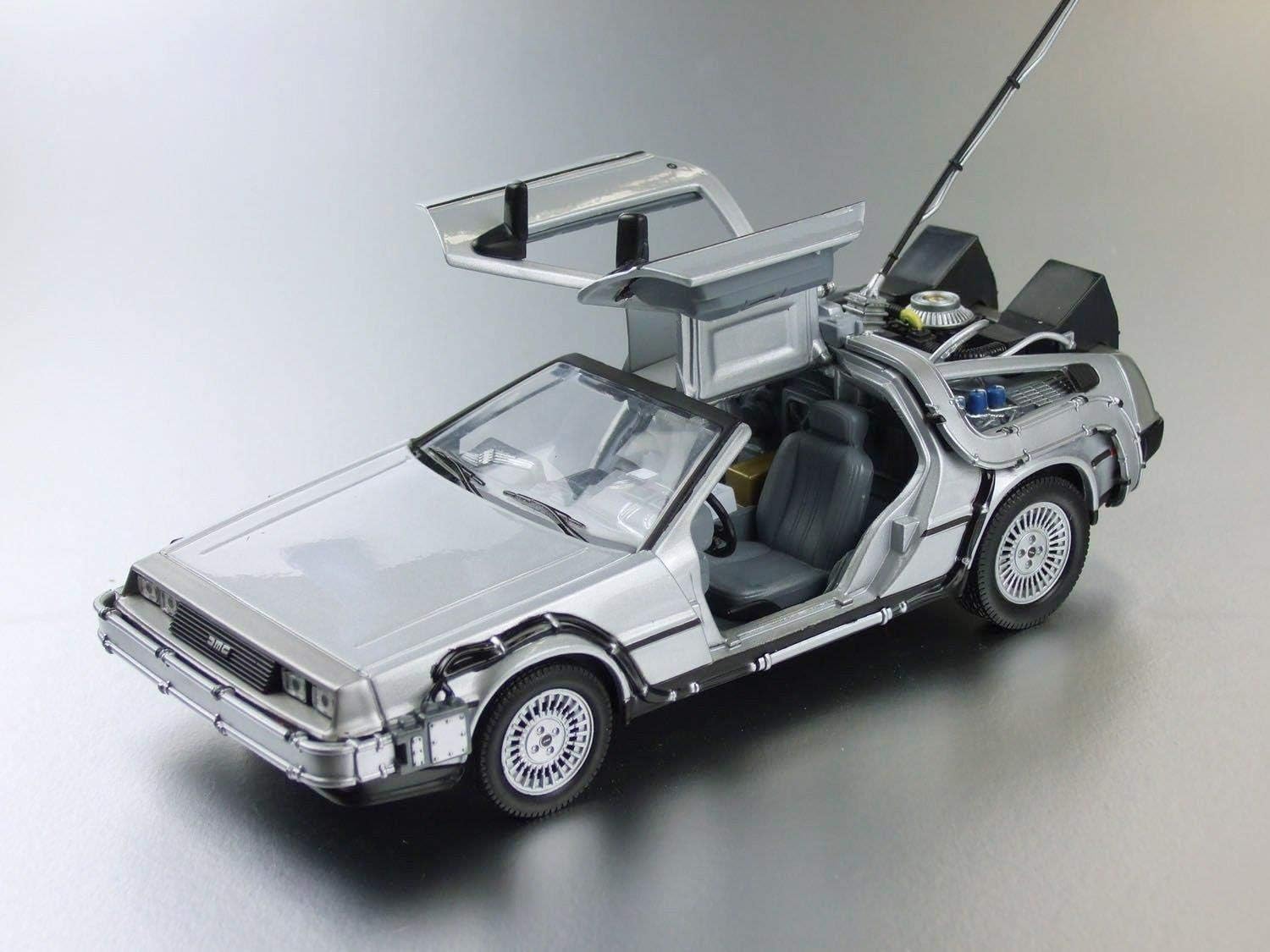 Voiture Welly 1/24 Retour Vers Le Futur Delorean Time Machine